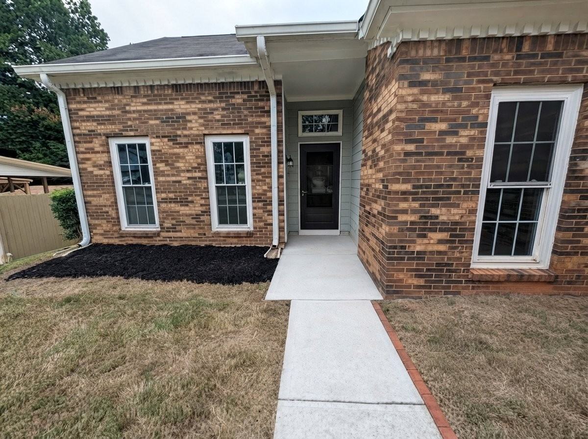 1460 Charter Oaks Ln - Photo 2 of 7