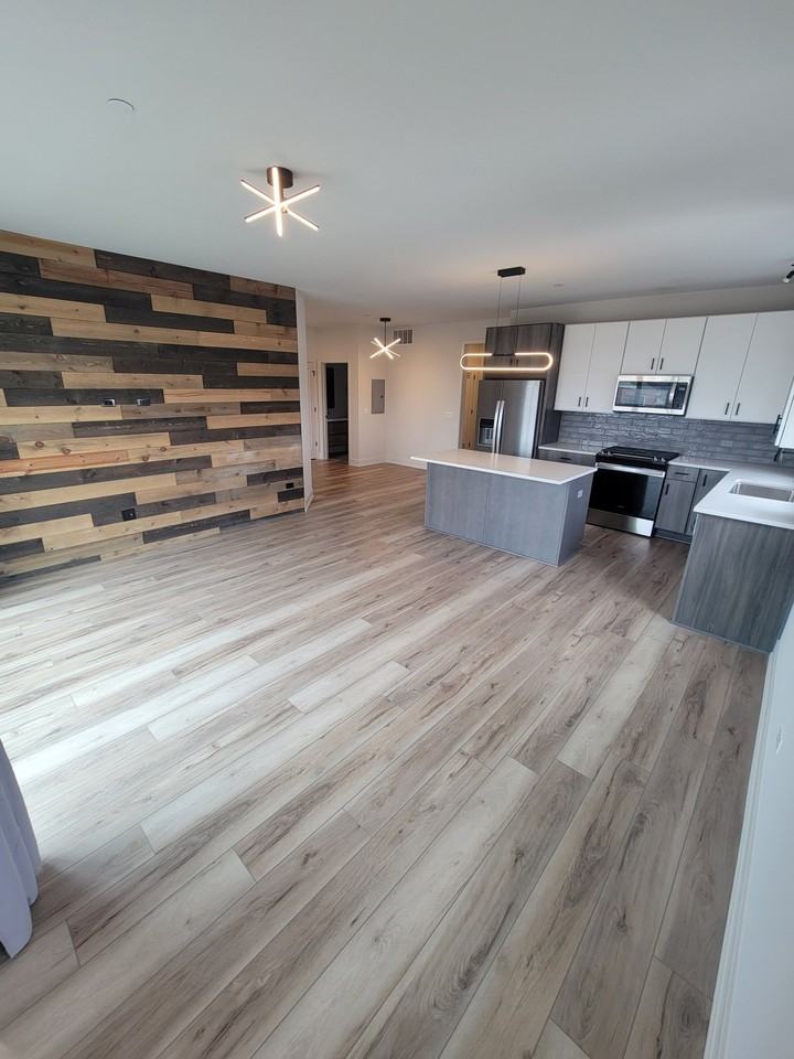 302 W Liberty Dr #404 - Photo 2 of 9
