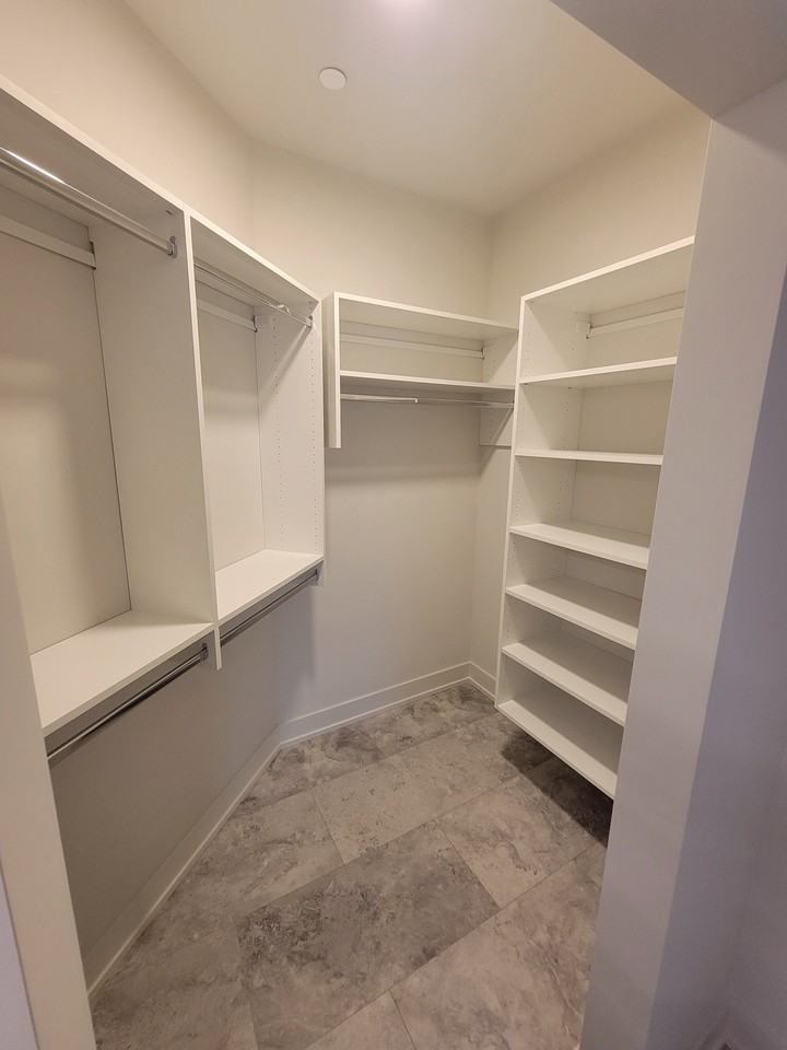 302 W Liberty Dr #404 - Photo 5 of 9