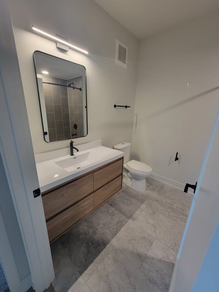 302 W Liberty Dr #404 - Photo 7 of 9