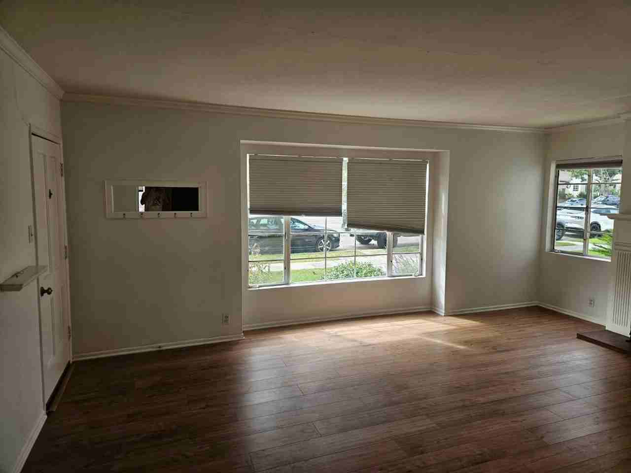 1101 E Carson St - Photo 3 of 7