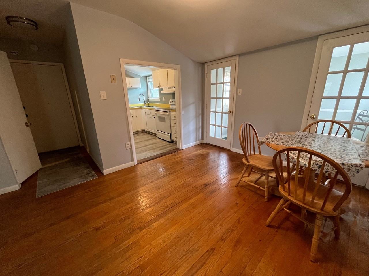 12324 Greenspring Ave #B - Photo 5 of 7