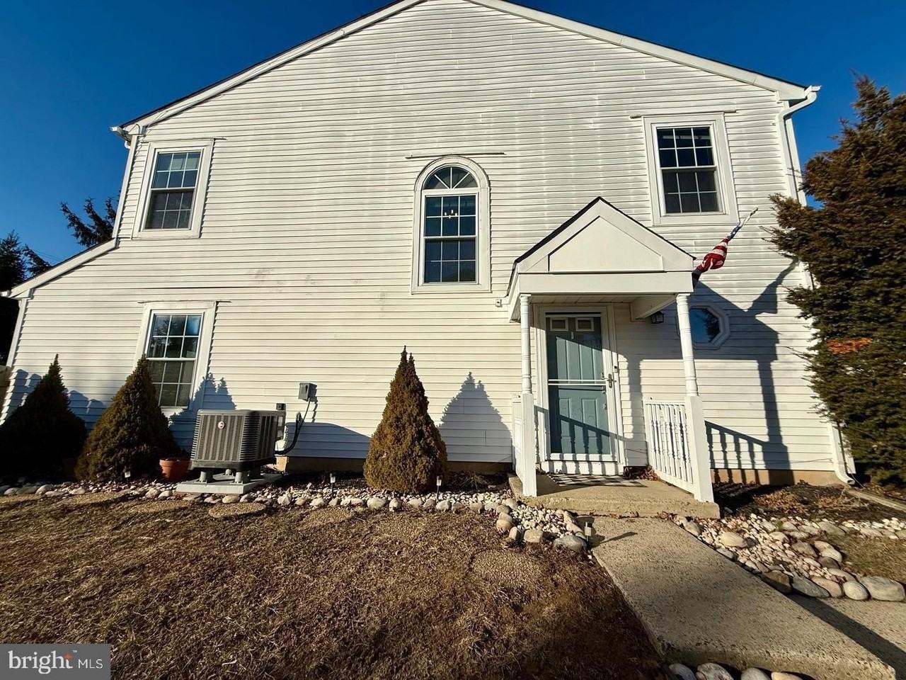 25 Van Horn Pl