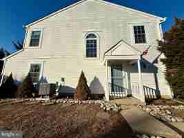 featured image of 25 Van Horn Pl