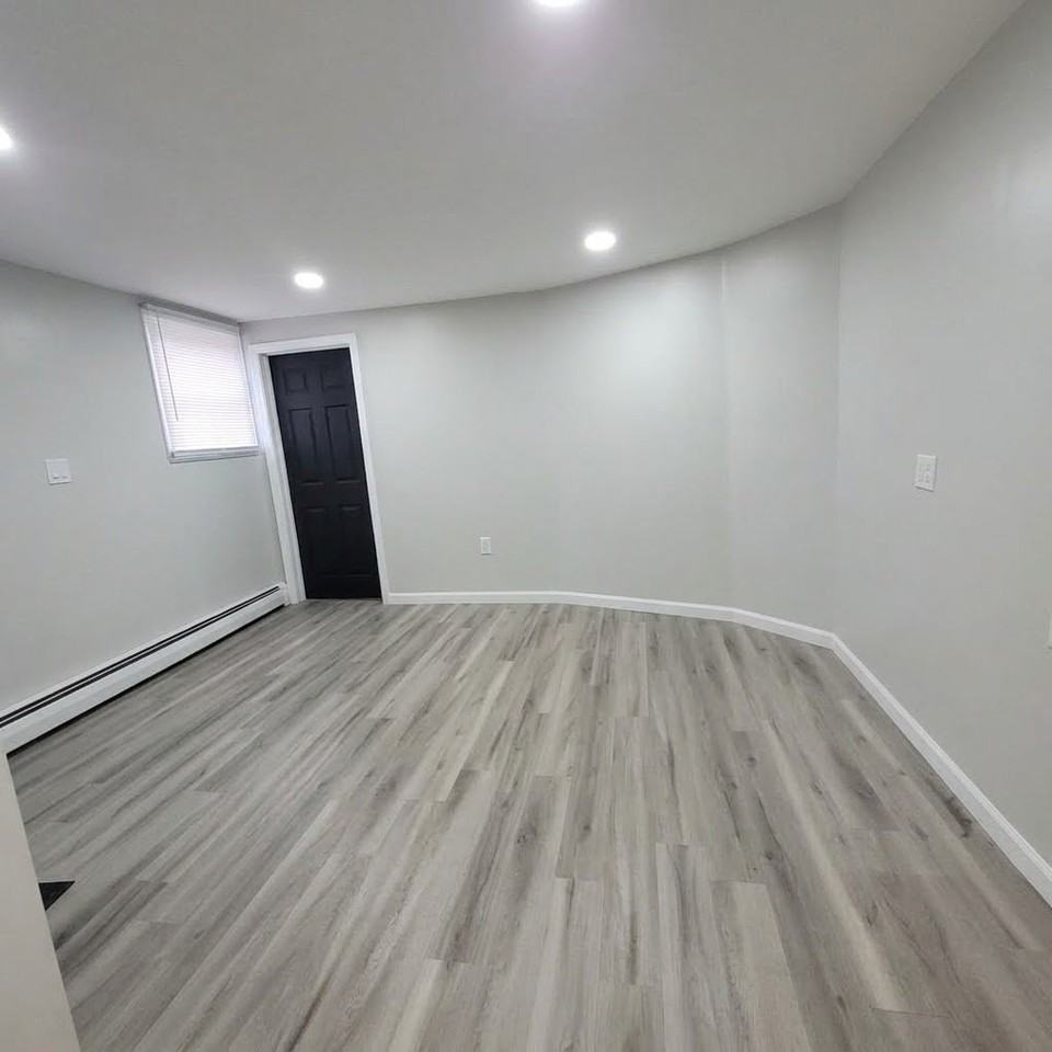 1180 Park Ave #1 - Photo 5 of 6