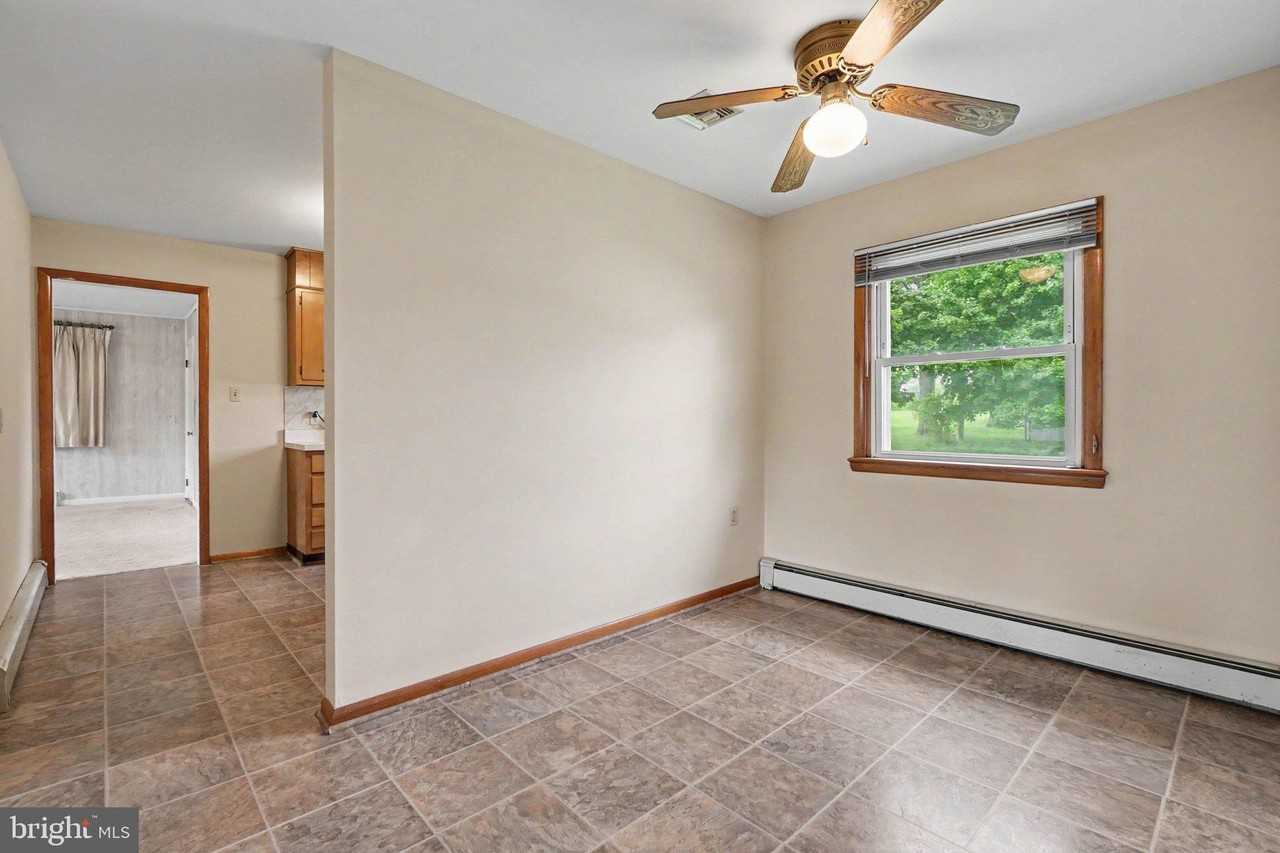4800 Creekview Rd - Photo 4 of 11