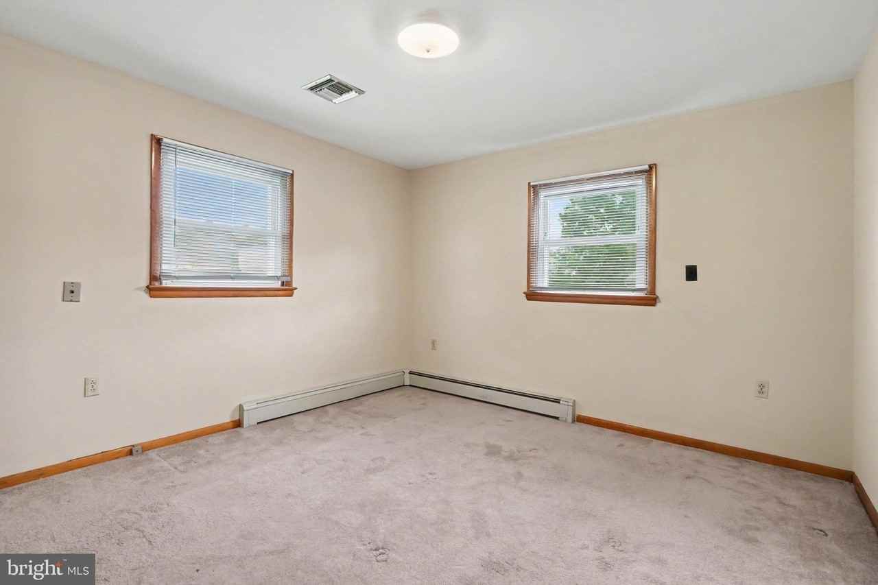 4800 Creekview Rd - Photo 6 of 11