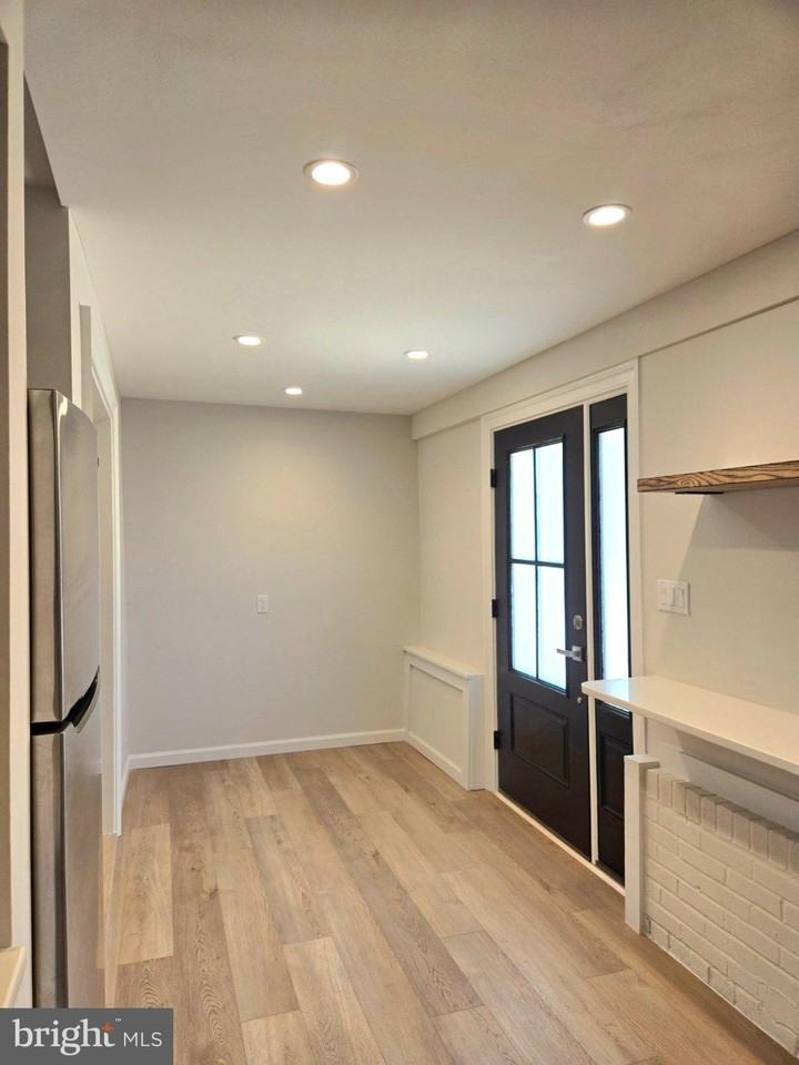 119 Chestnut St #1 - Photo 3 of 11