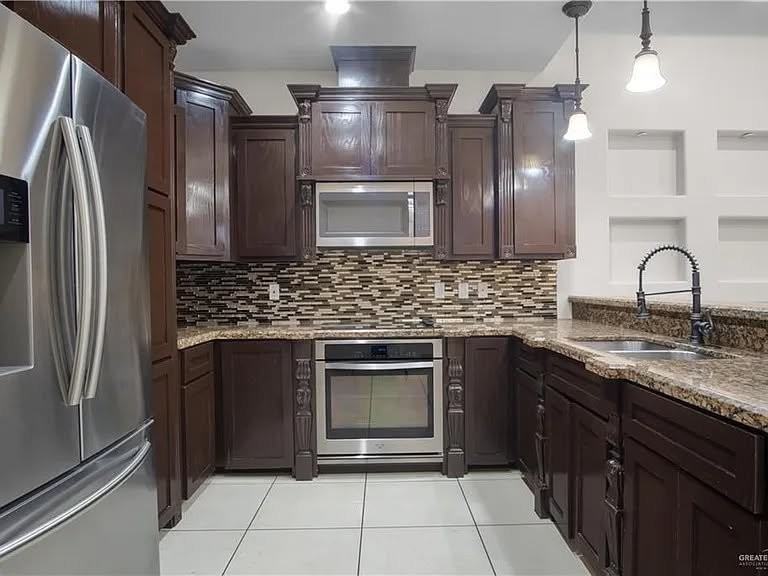 4102 Pedernal St - Photo 3 of 10
