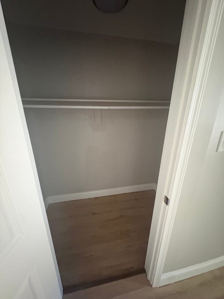 6039 Gwynn Oak Ave - Photo 5 of 19