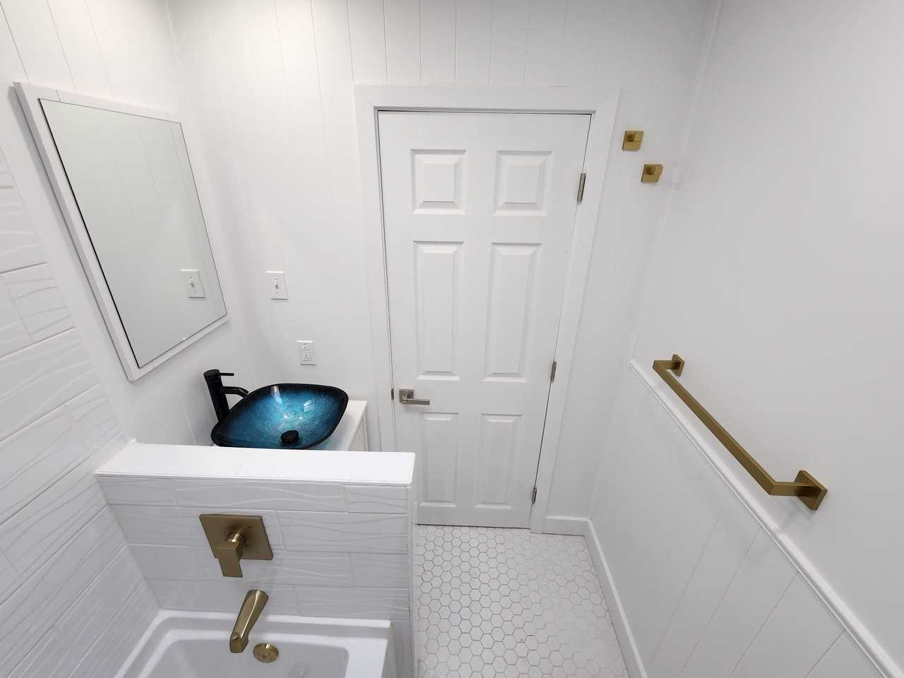 273 W Sheldon St - Photo 6 of 9
