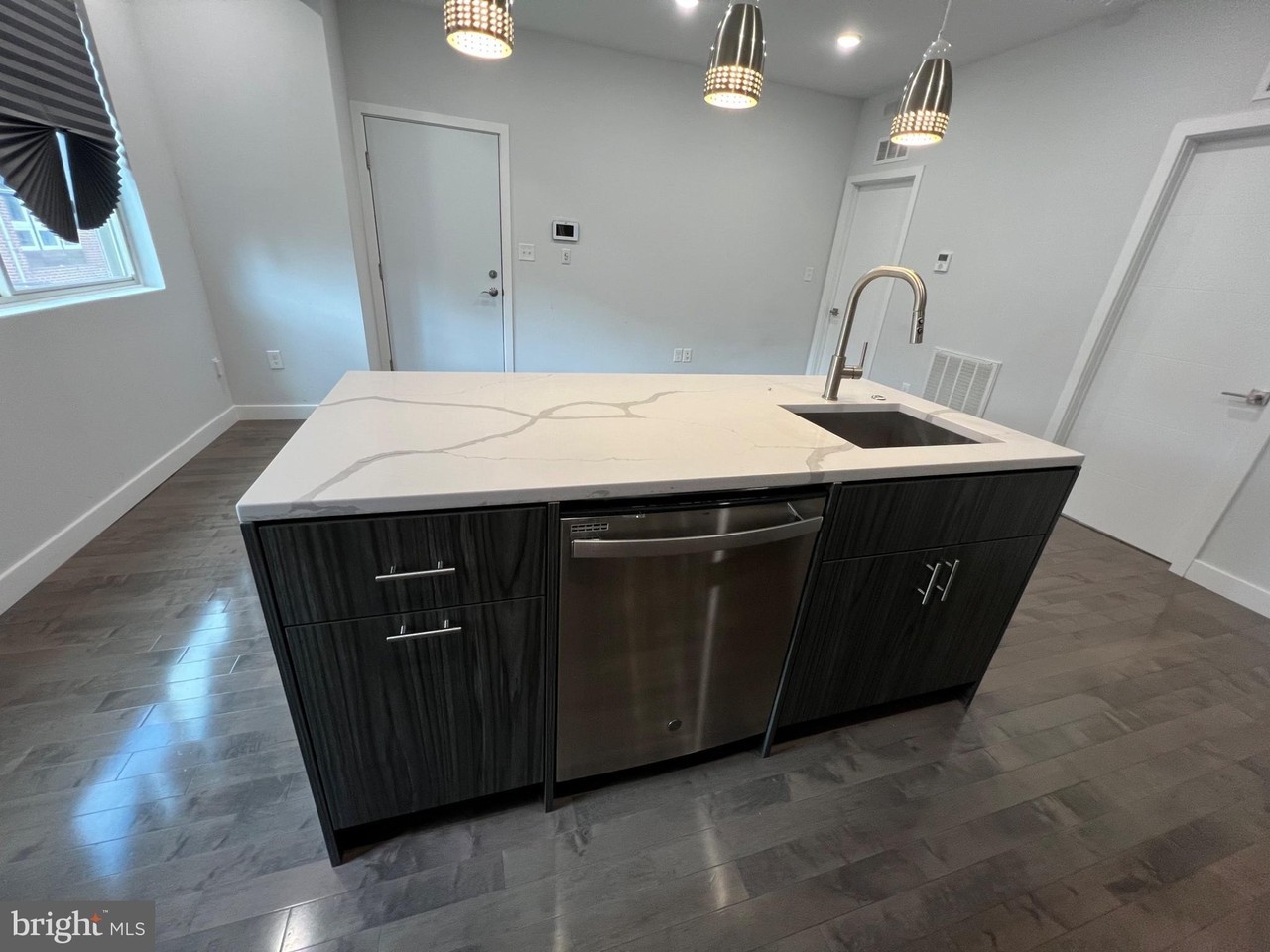 1939 N Darien St #2 - Photo 4 of 14