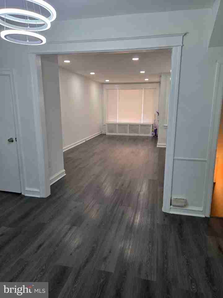 7419 Beverly Rd - Photo 3 of 12