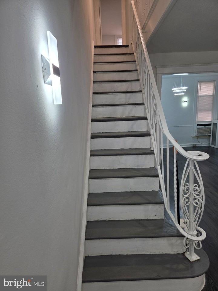 7419 Beverly Rd - Photo 4 of 12