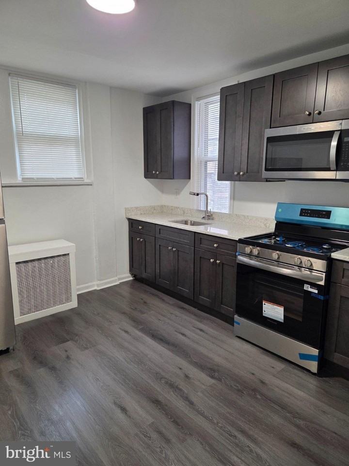 7419 Beverly Rd - Photo 5 of 12