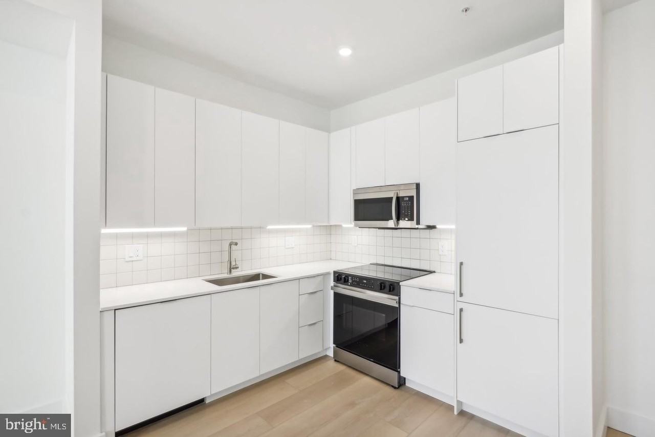 2406 Frankford Ave #10 - Photo 6 of 24