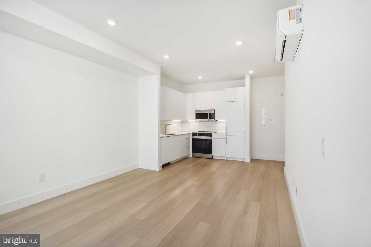 2406 Frankford Ave #10 - Photo 7 of 24