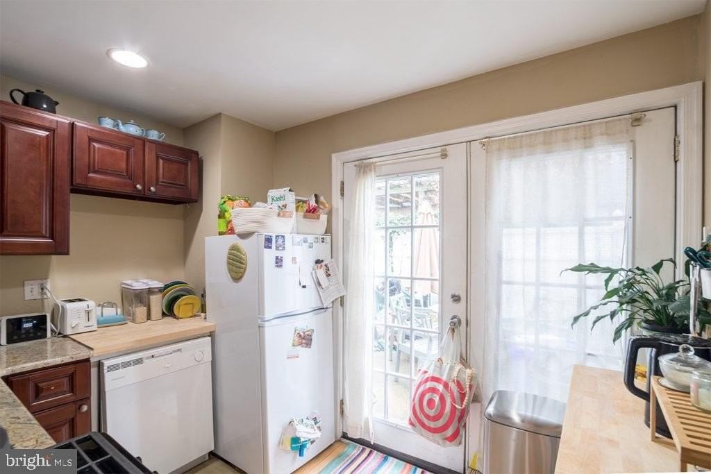 1717 Webster St - Photo 3 of 16