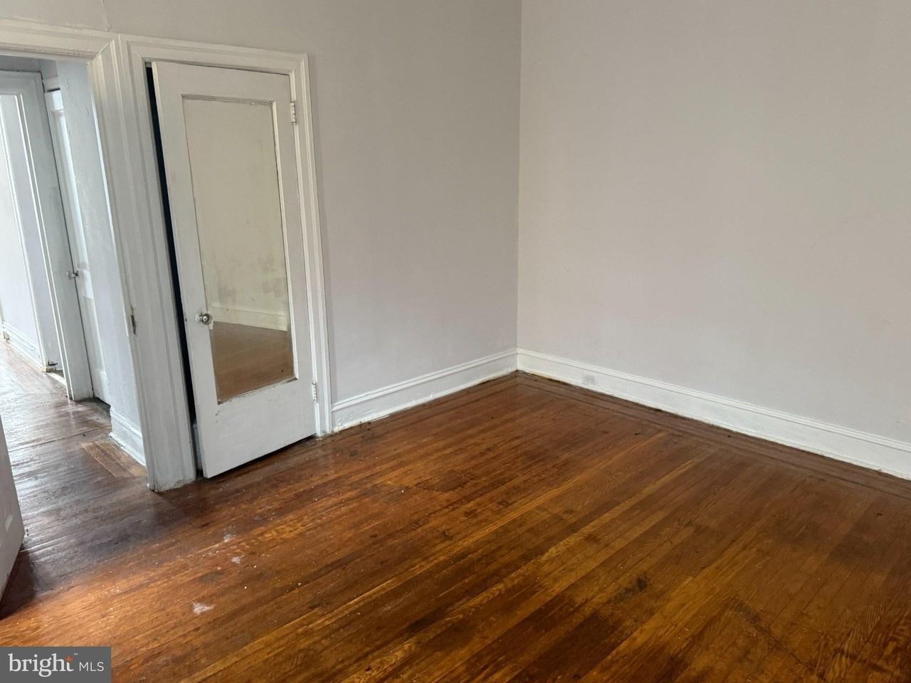 6445 N Broad St - Photo 2 of 7