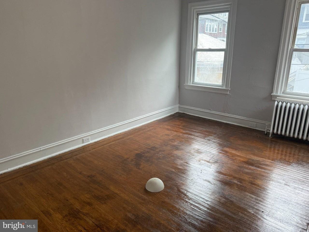 6445 N Broad St - Photo 5 of 7
