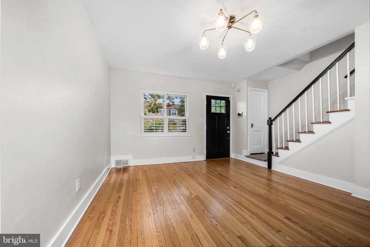 510 E Luray Ave - Photo 7 of 34