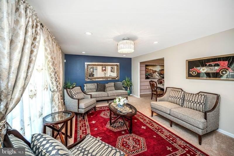 7934 Saint George Ct - Photo 4 of 11