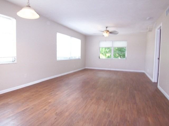300 34th Ave N #6 - Photo 2 of 14