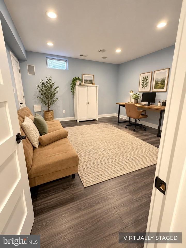 10524 Dunn Meadow Rd - Photo 2 of 7