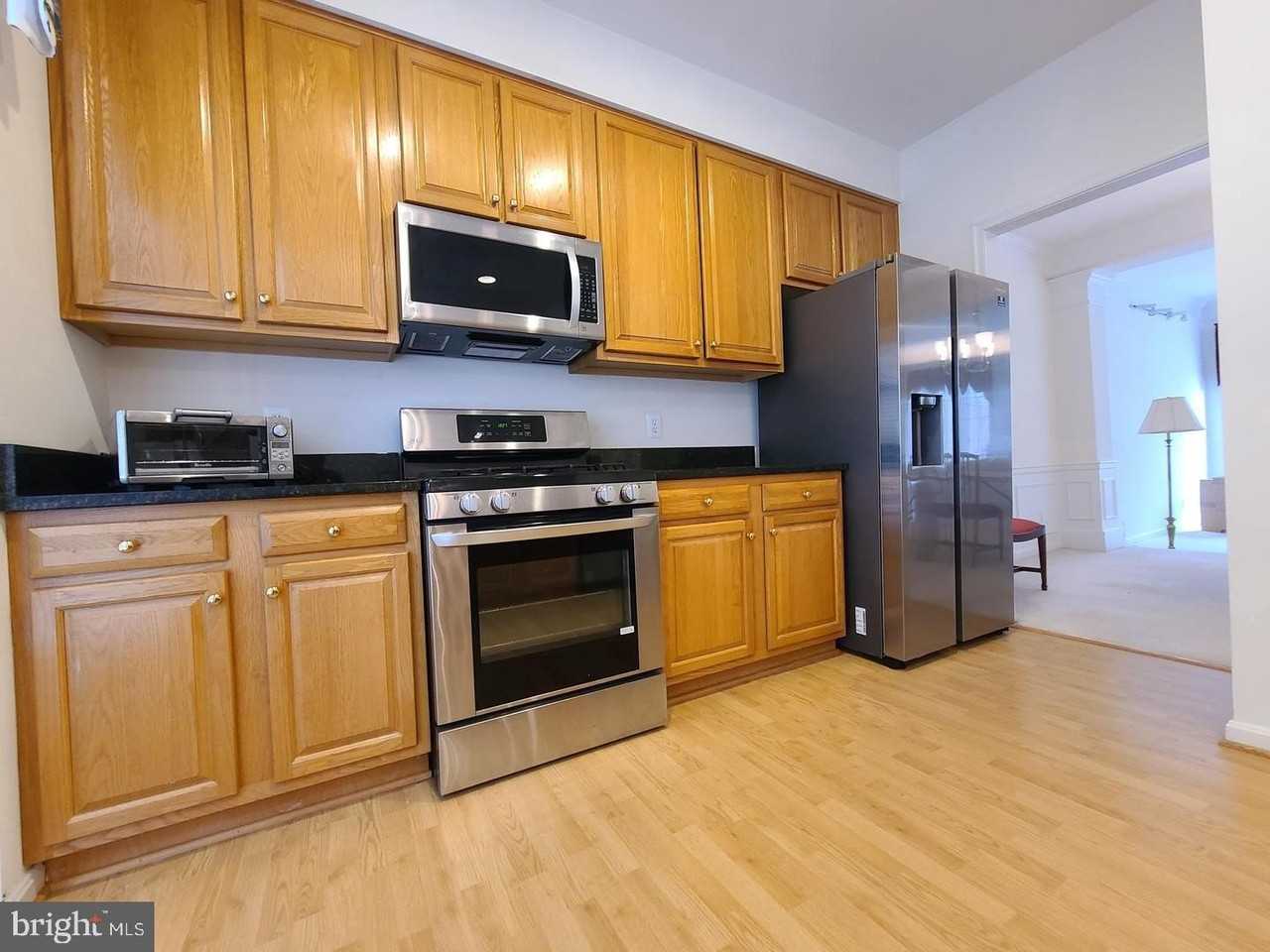 7705 Wiley Creek Way - Photo 3 of 24