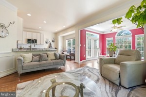 featured image of 6318 Franconia Commons Dr