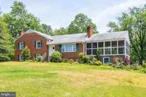 featured image of 5619 Wharton Ln