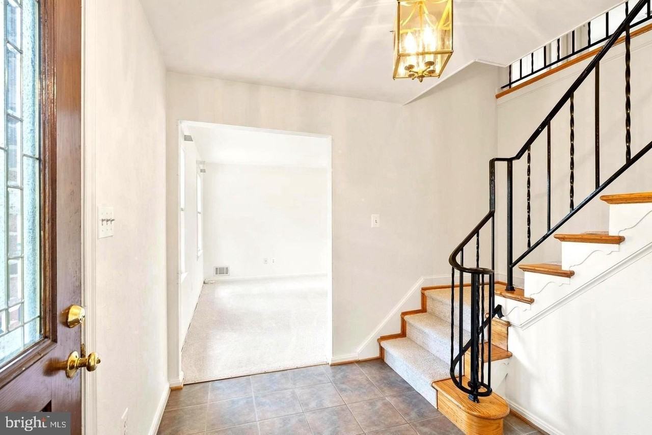 7109 Davis Ct - Photo 5 of 50
