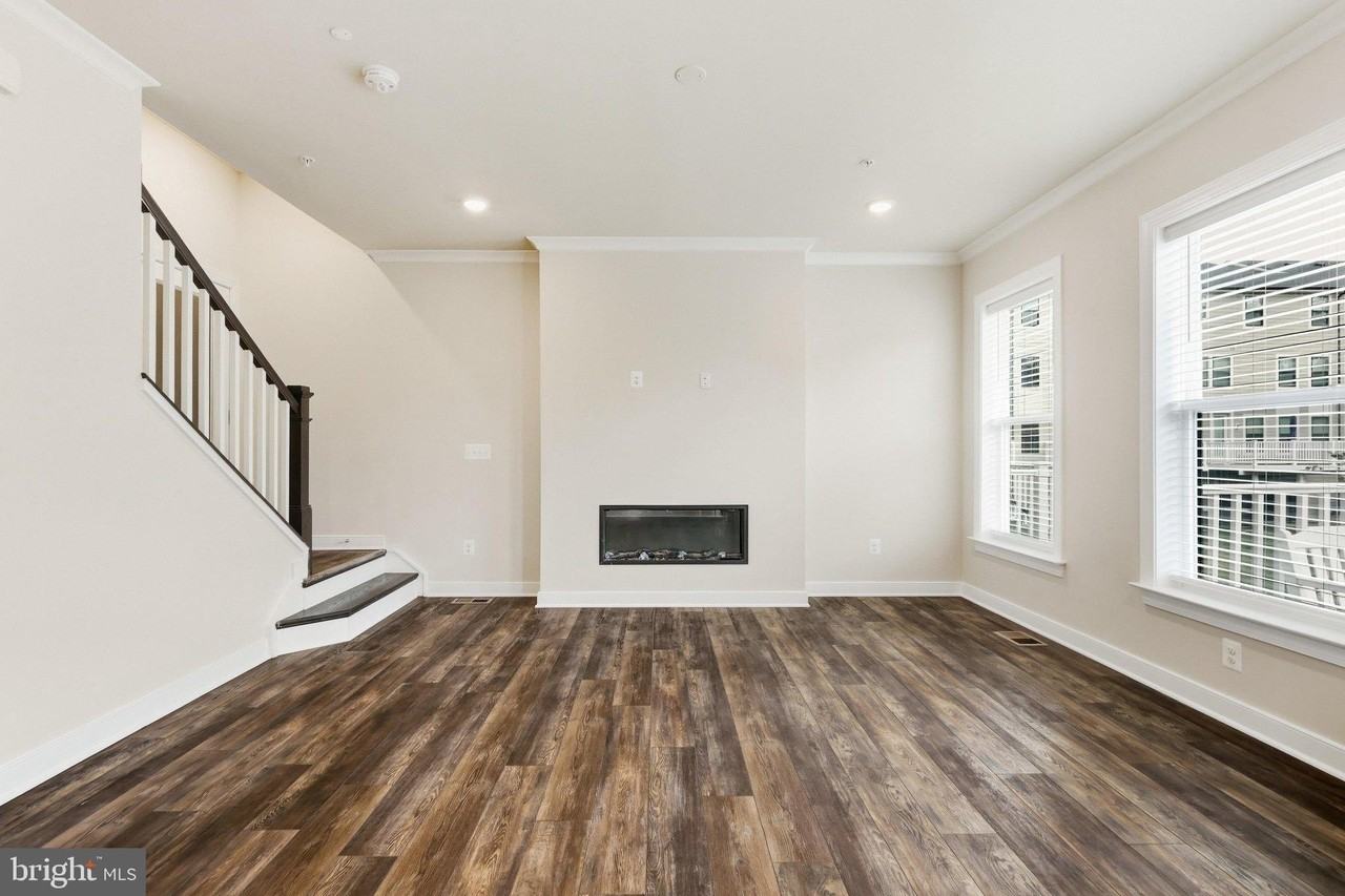 5683 Stephanie Tessa Way - Photo 5 of 36
