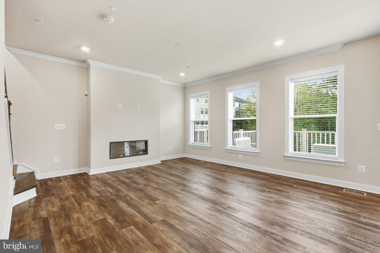 5683 Stephanie Tessa Way - Photo 6 of 36
