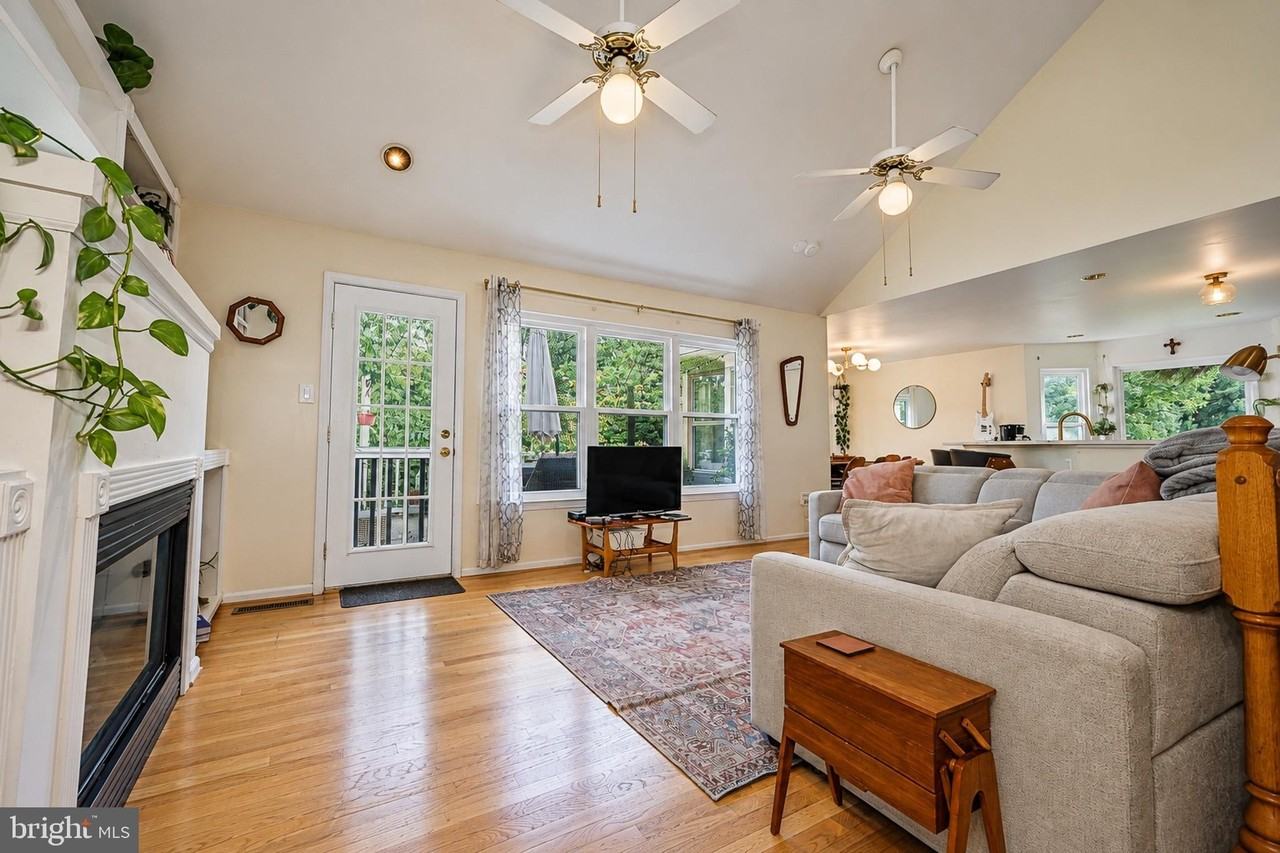 15573 Trisail Ct - Photo 6 of 41