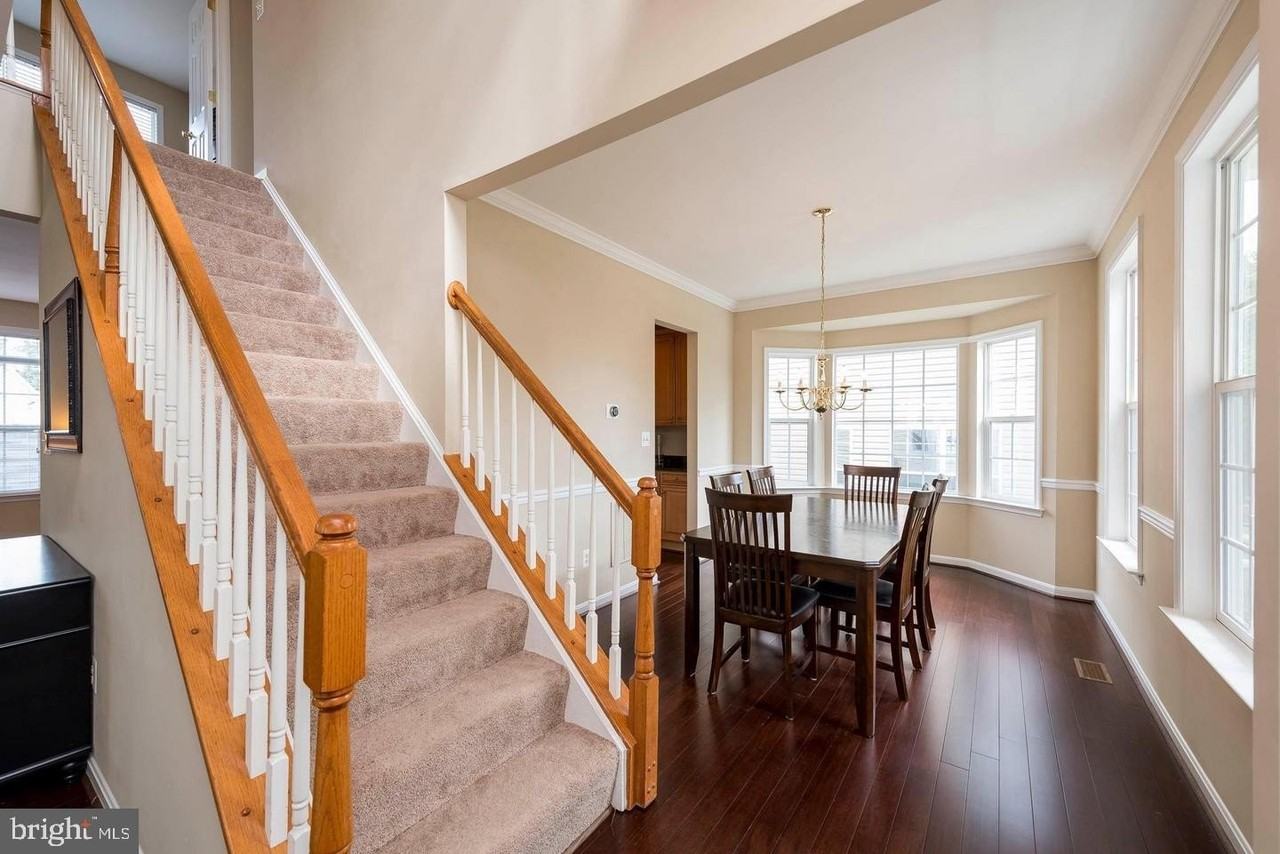 8913 Yellowleg Ct - Photo 4 of 30