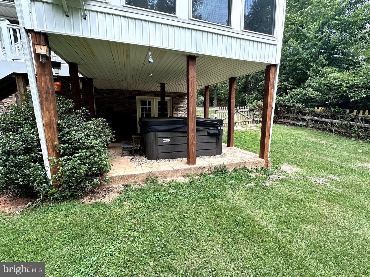6107 Eds Rd - Photo 5 of 33