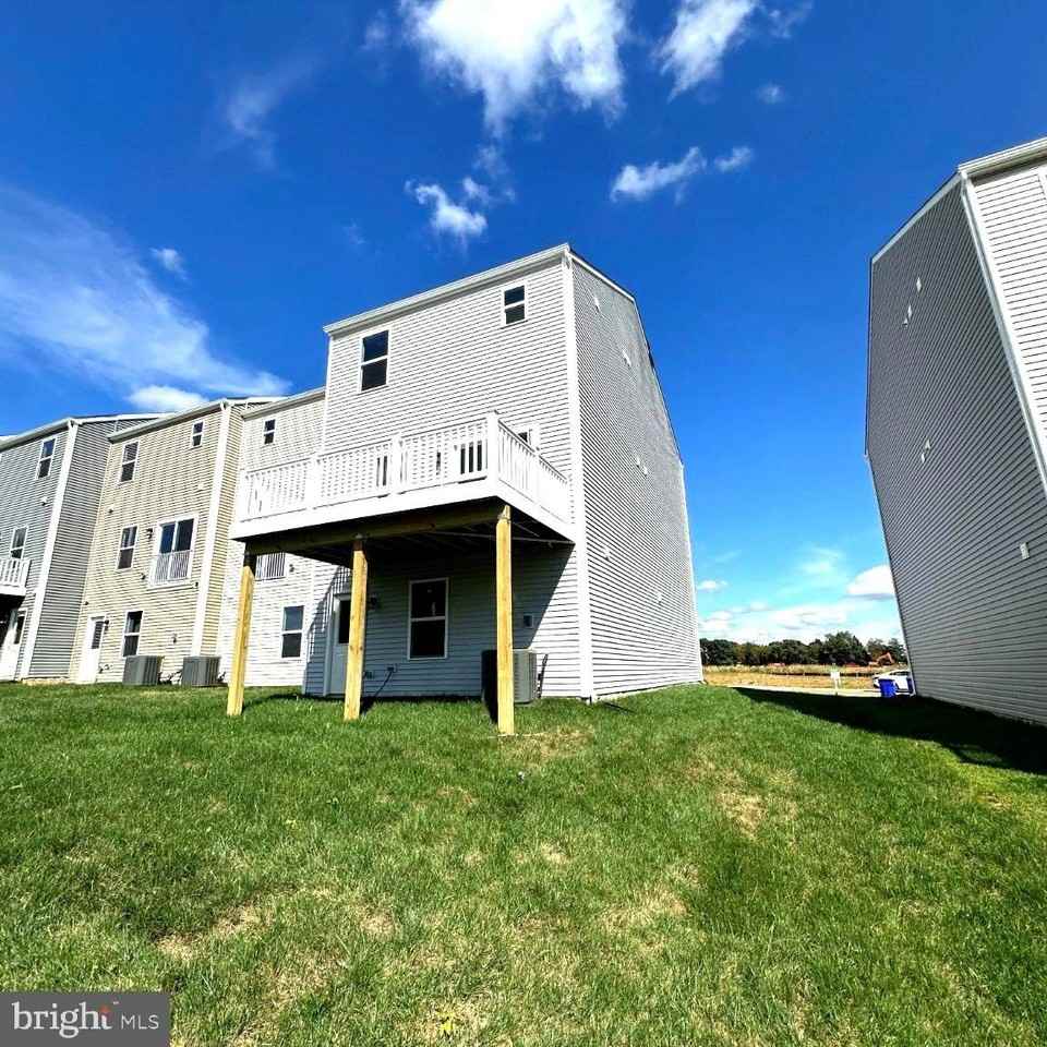 375 Huntwellwest Blvd - Photo 7 of 43