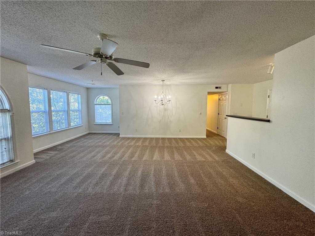 524 Ivy Glen Dr - Photo 3 of 12