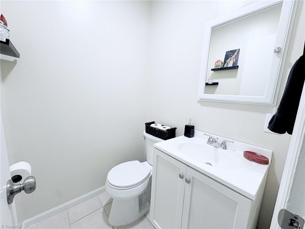 205 Venus Dr - Photo 6 of 13