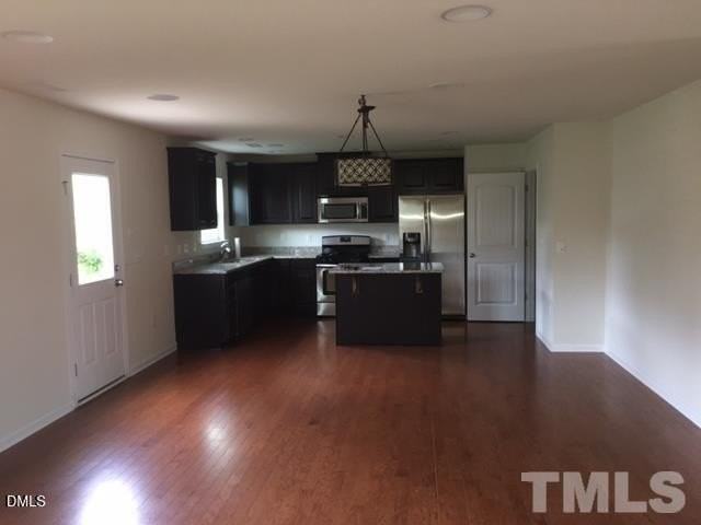2505 Averon Dr - Photo 5 of 12