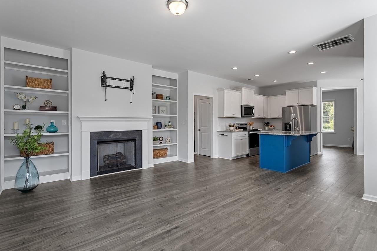 38 Fresco Dr - Photo 5 of 17