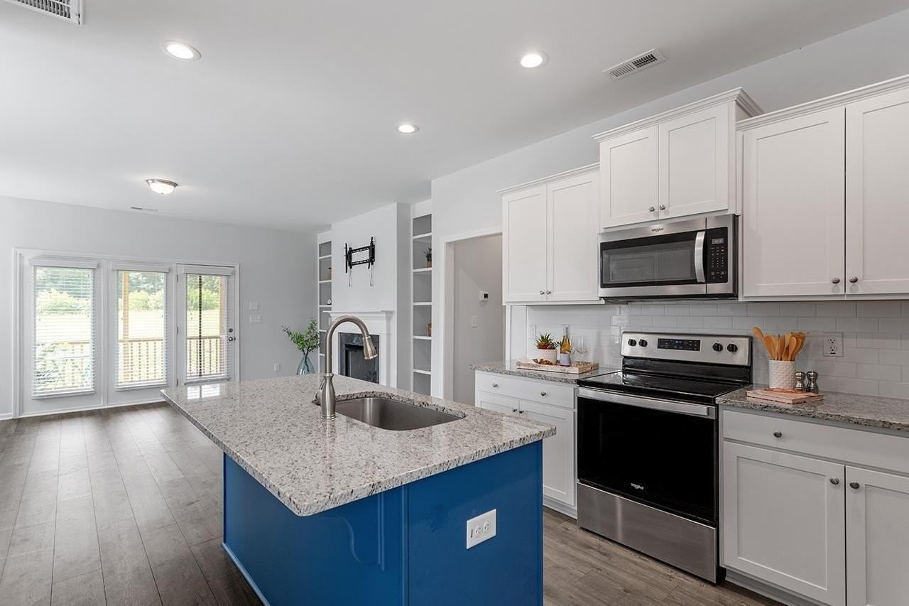 38 Fresco Dr - Photo 7 of 17