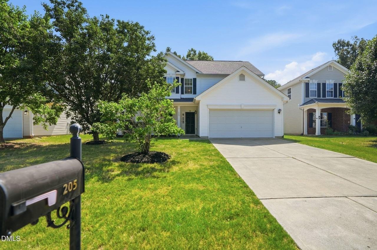 205 Trolley Car Way - Photo 3 of 35