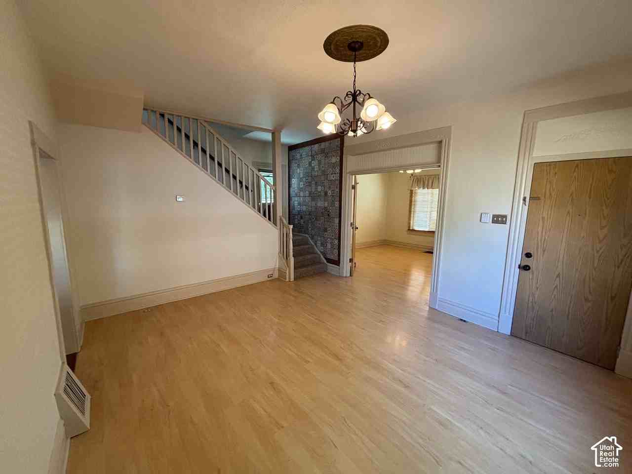 1133 E Milton Ave - Photo 2 of 19