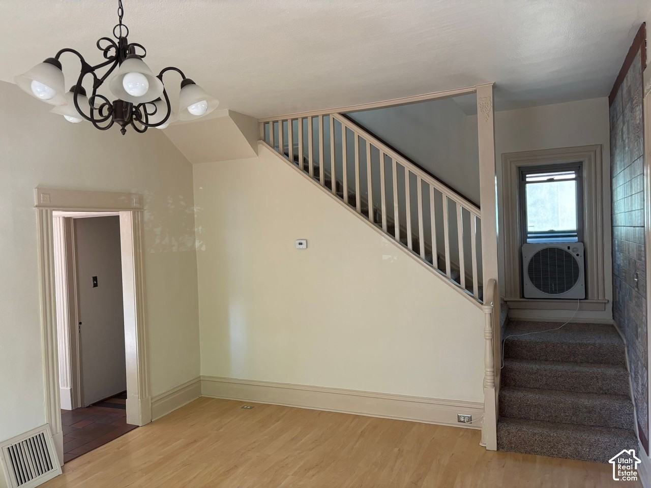 1133 E Milton Ave - Photo 3 of 19