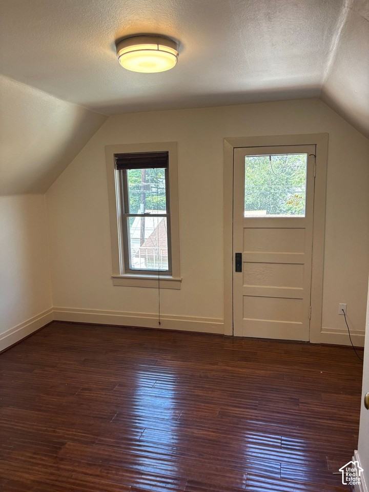 1133 E Milton Ave - Photo 7 of 19