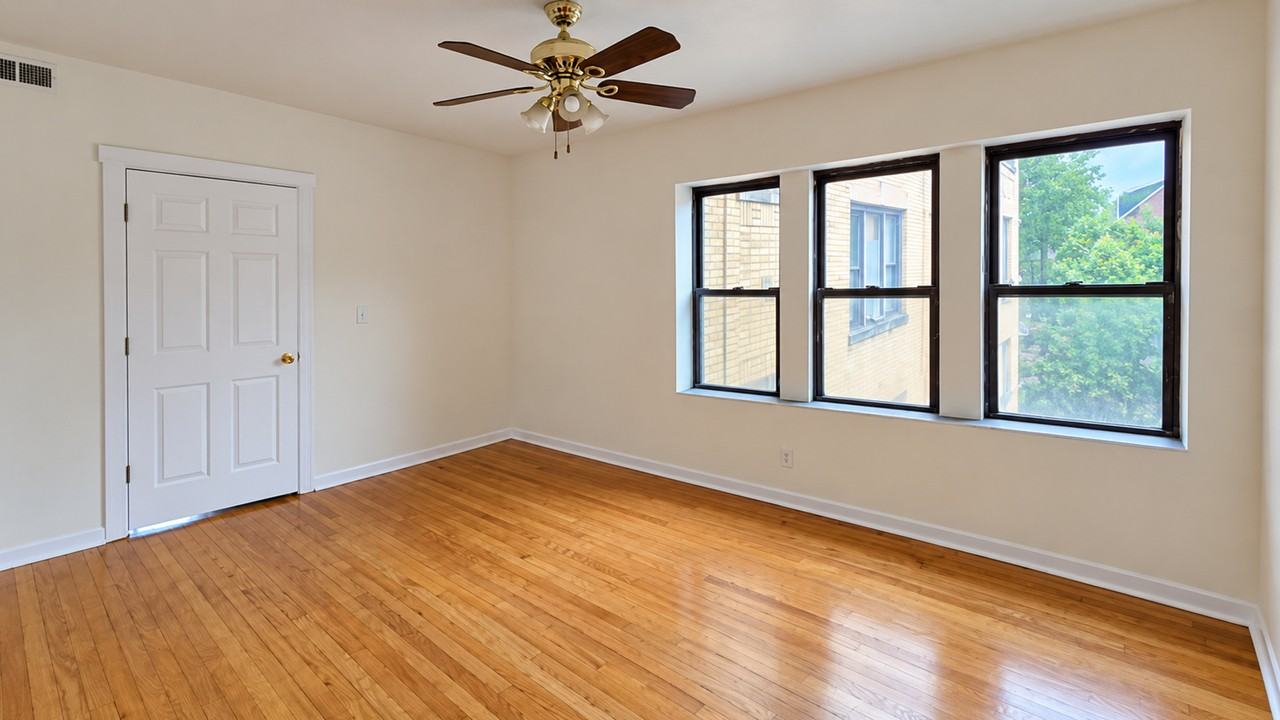 3560 W Cortland St #2RW - Photo 2 of 19