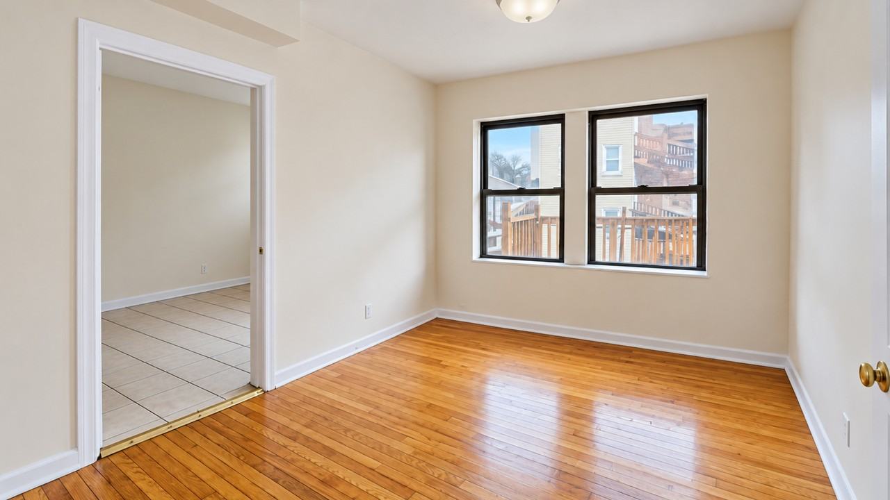 3560 W Cortland St #2RW - Photo 4 of 19