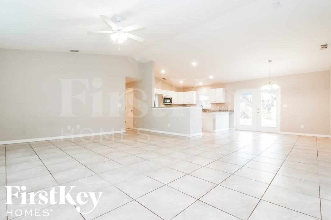 10397 Grail Ave - Photo 3 of 15